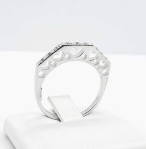 Anello con Cuori in Oro Bianco