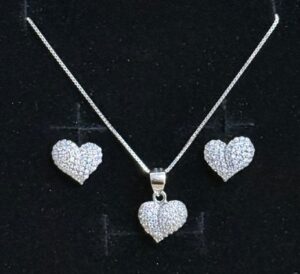 Set collana e orecchini Cuore